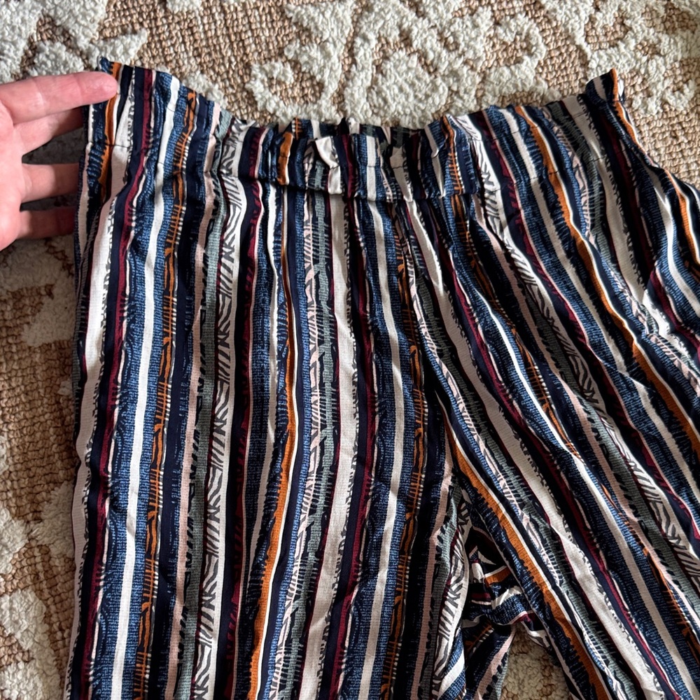 BCBGMaxAzria XS lightweight pants